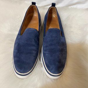 Bill Blass, Sutton Suede Sneaker size 9 blue